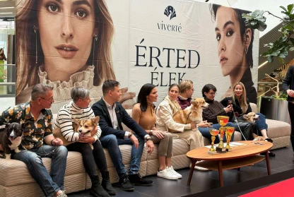 First Corgi get together in Budapest! We were there too 🐾✨